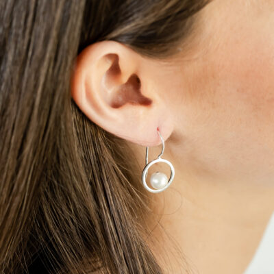 Nora Pearl Earrings