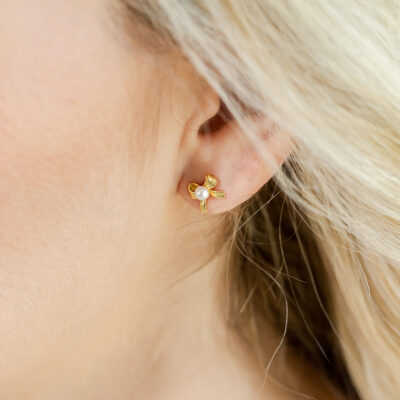 Bow Pearl Studs