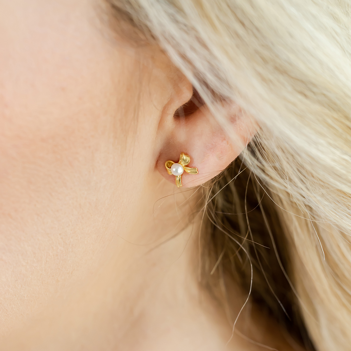 Bow Pearl Studs Bow Pearl Studs