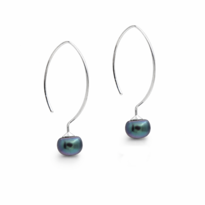 Callie Pearl Drops (Navy)