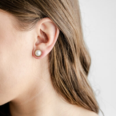 9ct YG Mabé Pearl Studs (10mm)