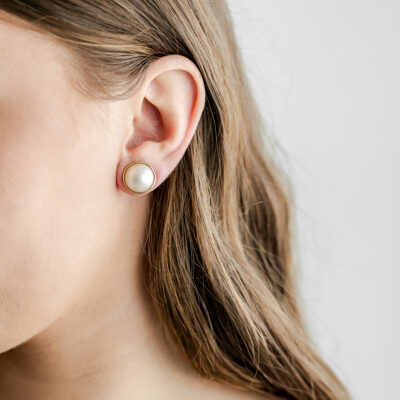 9ct YG Mabé Pearl Studs (14mm)